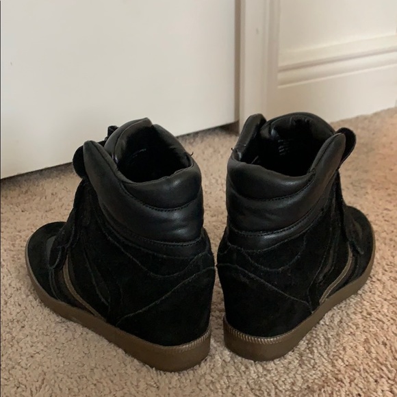 BCBGeneraction - Picture 2 of 3